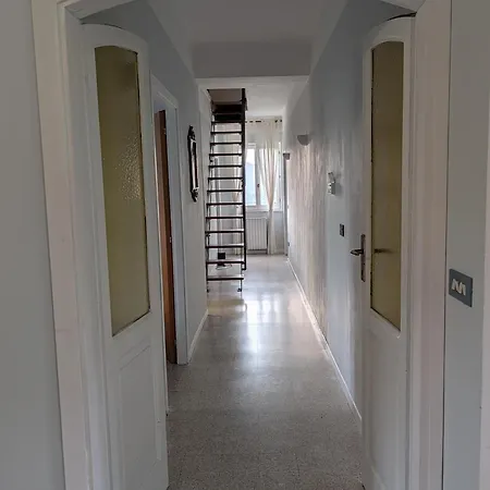 Large Country House In Le Marche Montadamo